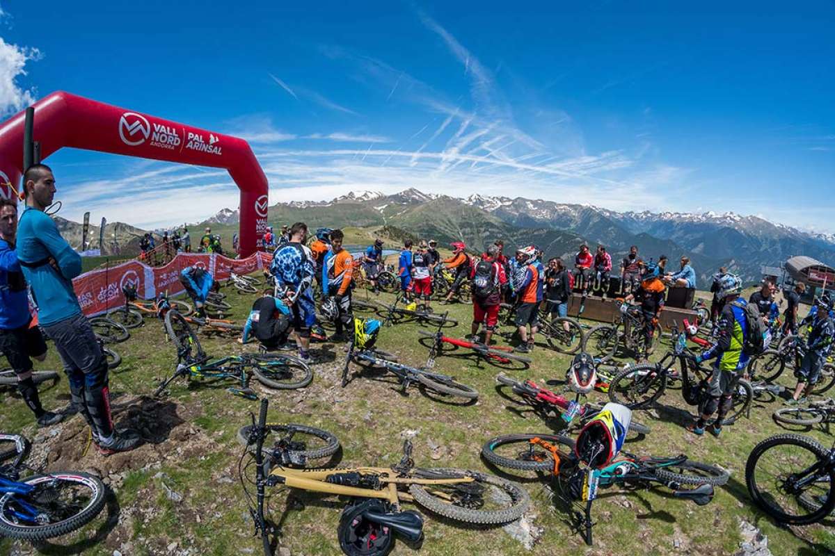 La Maxiavalanche Europe Cup 2018 se estrena en Vallnord con victoria para Youn Deniaud y Estelle Charles