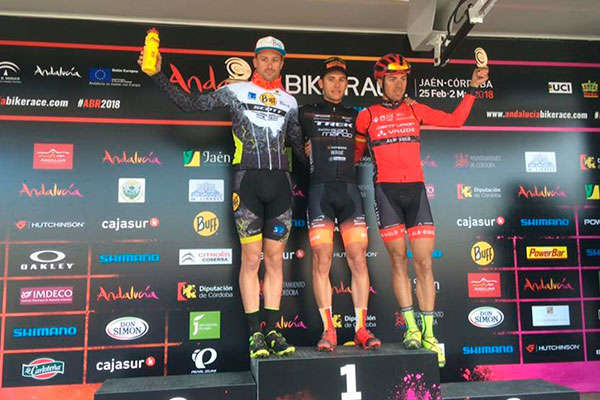 Michele Casagrande y Chloe Woodruff se llevan la segunda etapa de la Andalucía Bike Race presented by Shimano 2018