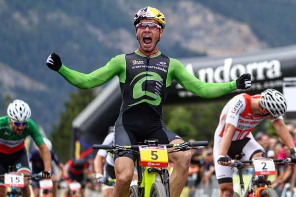 Henrique Avancini y Alessandra Keller ganan el Short Track de la Copa del Mundo XCO 2018 de Vallnord