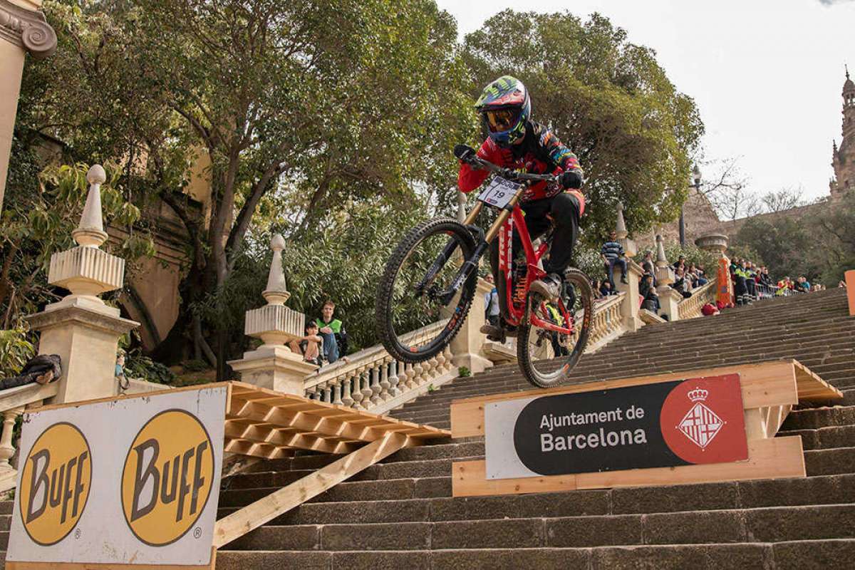 En TodoMountainBike: Jordi Simó se lleva el Buff Down Urban Barcelona 2018