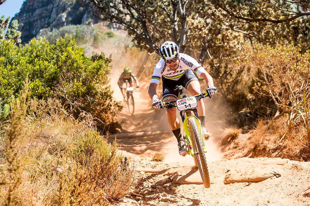 En TodoMountainBike: Los equipos del Centurion Vaude e Investec Songo Specialized se llevan el prólogo de la Absa Cape Epic 2018