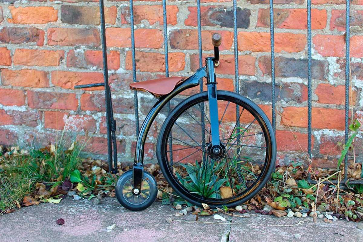 En TodoMountainBike: Richards of England lanza al mercado un original biciclo de rueda alta para los más pequeños de la casa