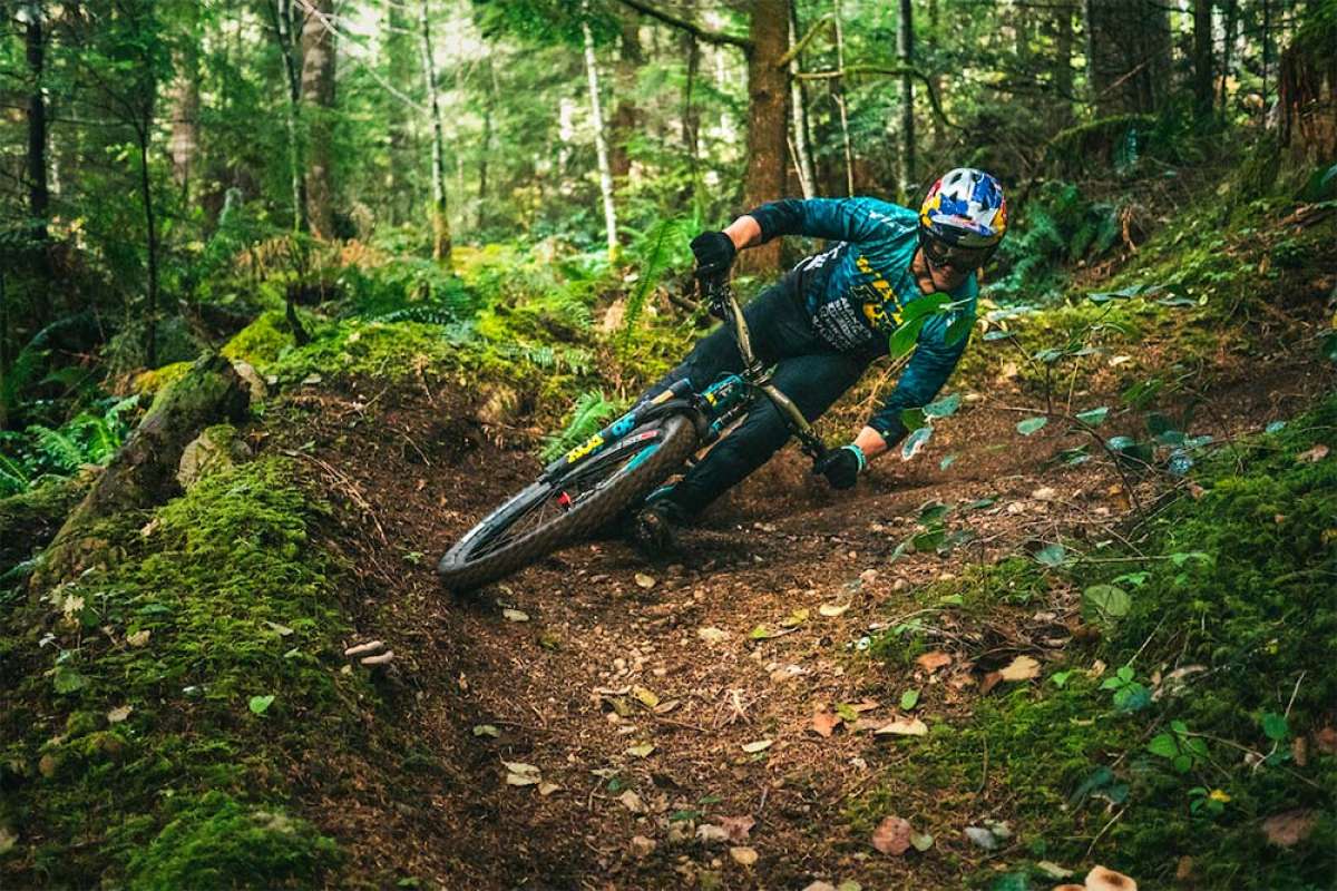 Rodando a toda velocidad por los senderos de Squamish con Richie Rude