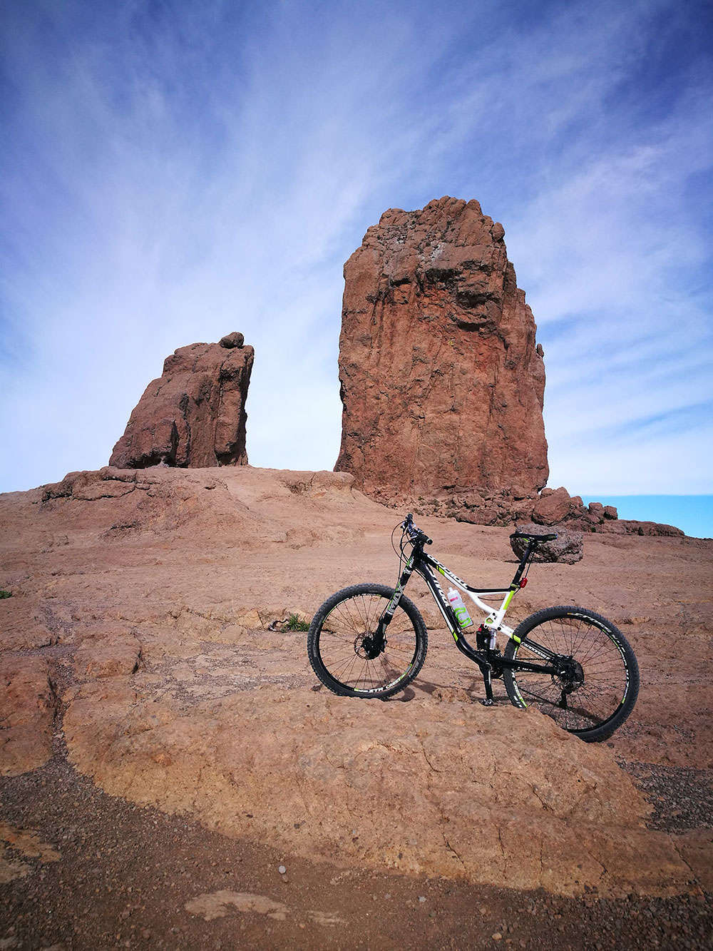 La foto del día en TodoMountainBike: "A la sombra del Nublo"