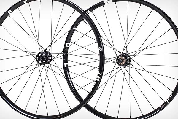 TFHPC introduce las ruedas Wide y Grinder para bicicletas de XC y Gravel