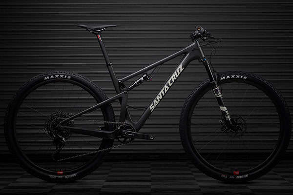 Santa Cruz Blur 29, una doble rediseñada para triunfar en el segmento del XC/Maratón
