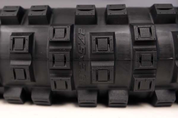 Máxima tracción y control para e-MTBs de Trail y Enduro con los neumáticos Schwalbe Eddy Current