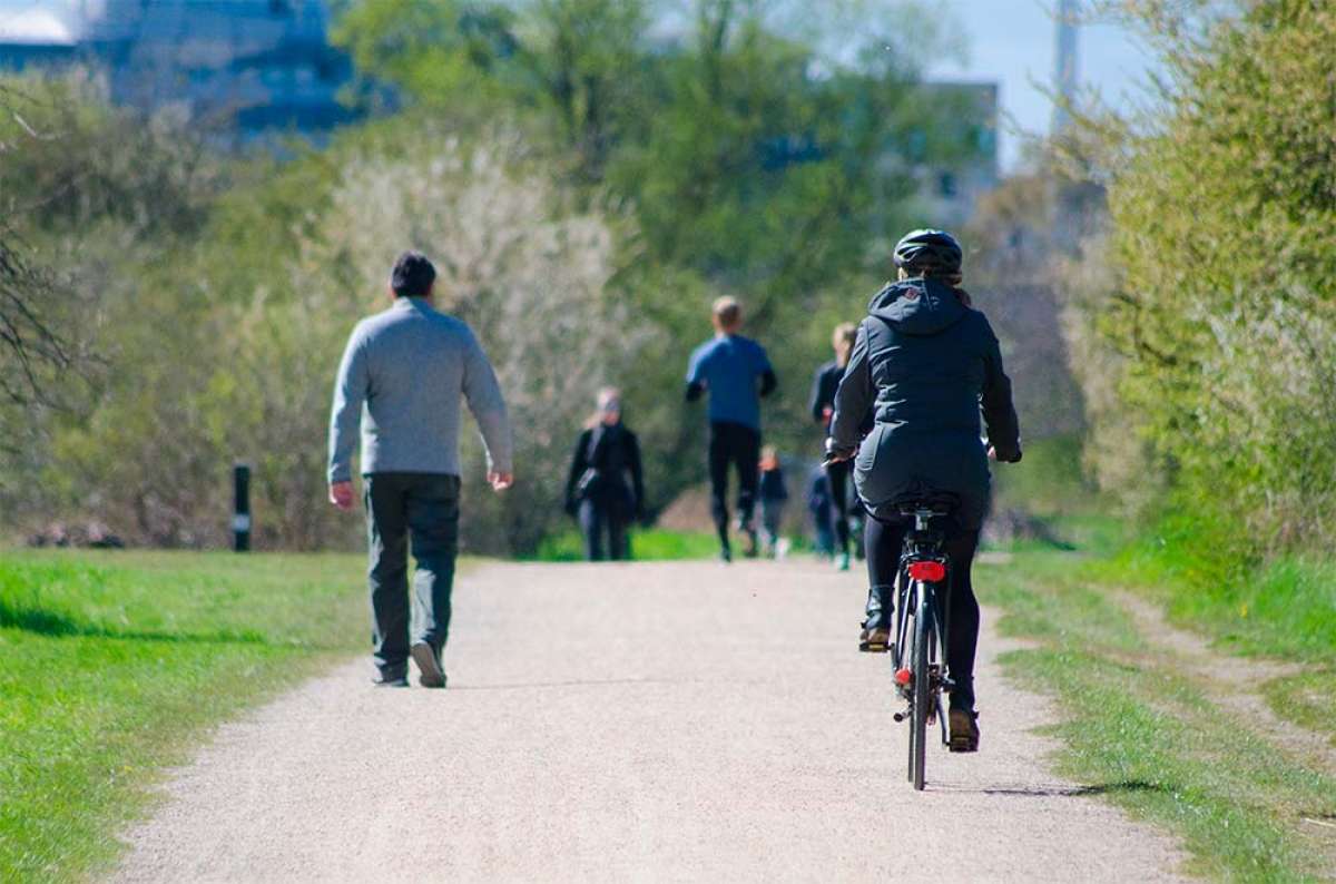 En TodoMountainBike: El ministro del Interior plantea un seguro obligatorio para bicicletas y patinetes eléctricos en España