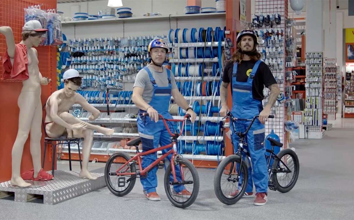 En TodoMountainBike: Divertida sesión de BMX en un centro comercial de bricolaje con Corey Bohan y Senad Grosic