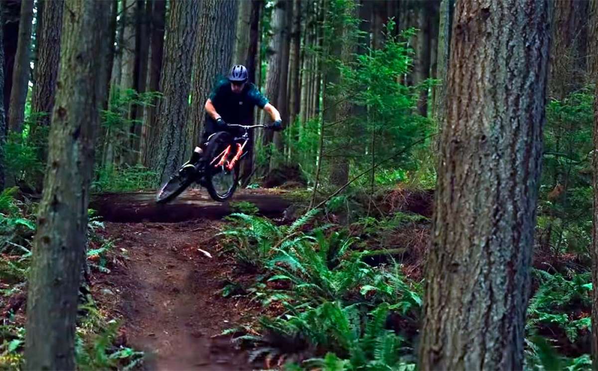 Así suena la velocidad: Bryn Atkinson rodando por los senderos de Bellingham