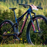 La Specialized S-Works Epic de Kate Courtney, campeona del mundo de XCO en Lenzerheide