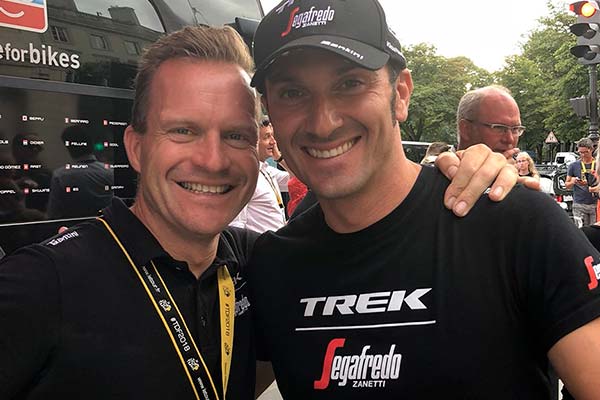 Steven De Jongh, el director del Trek-Segafredo, recibe el alta hospitalaria tras su misterioso accidente