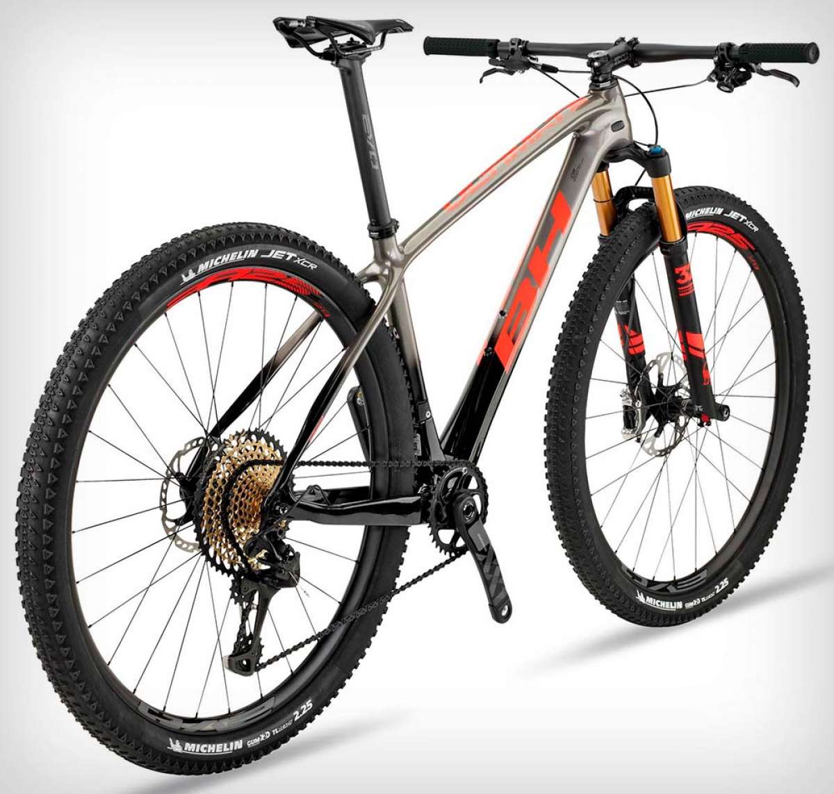 En TodoMountainBike: Topes de gama para XC/Maratón: BH Lynx Race EVO Carbon 9.9 y BH Ultimate EVO Carbon 9.9 de 2019