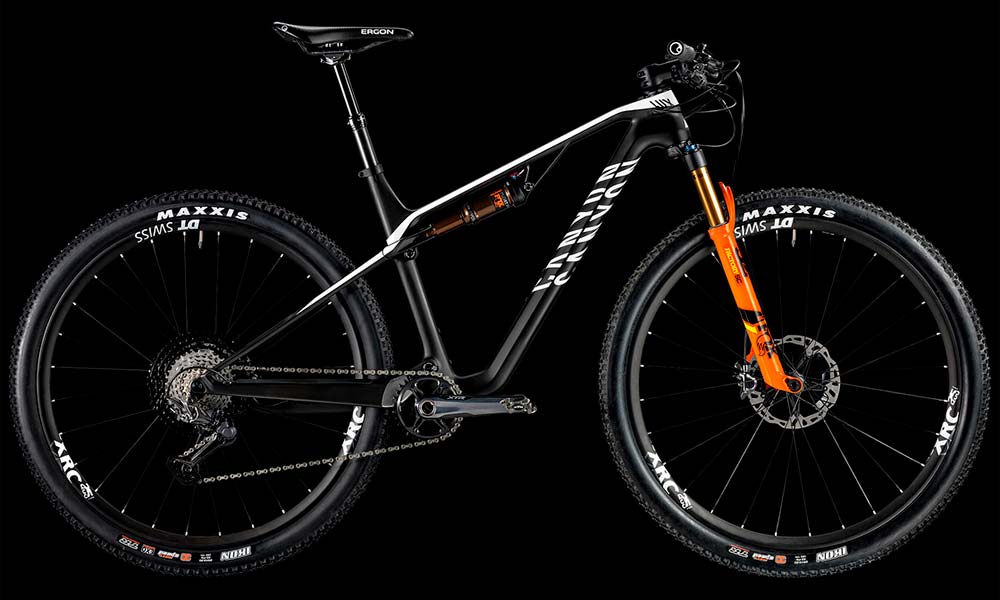 En TodoMountainBike: Topes de gama para XC/Maratón: Canyon Exceed CF SLX 9.0 Pro Race LTD y Canyon Lux CF SLX 9.0 Race Team de 2019