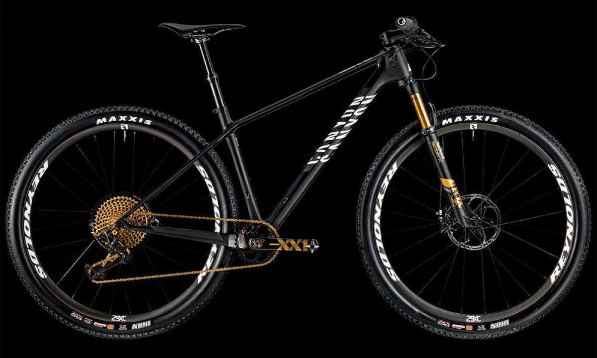 En TodoMountainBike: Topes de gama para XC/Maratón: Canyon Exceed CF SLX 9.0 Pro Race LTD y Canyon Lux CF SLX 9.0 Race Team de 2019