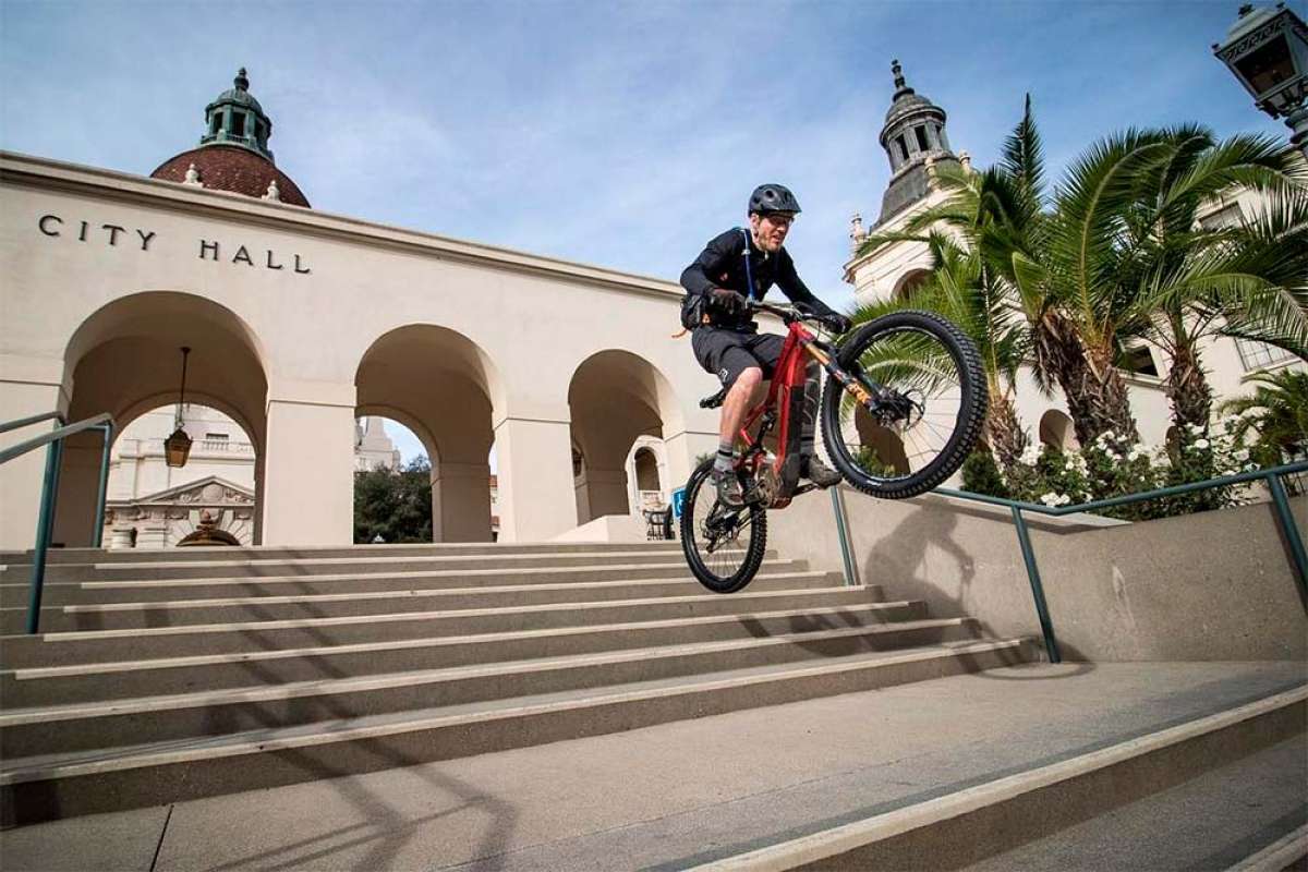 En TodoMountainBike: Descubriendo los senderos que rodean Los Ángeles con Hans Rey, Missy Giove y Tim Commerford (Día 2)