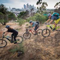 Descubriendo los senderos que rodean Los Ángeles con Hans Rey, Missy Giove y Tim Commerford (Día 4)