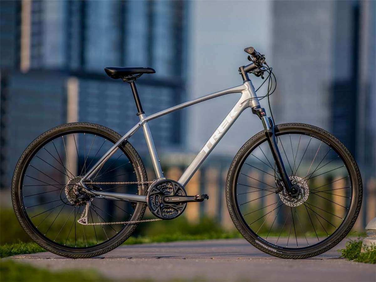 En TodoMountainBike: Trek Dual Sport, una bicicleta híbrida para desplazamientos urbanos y campestres