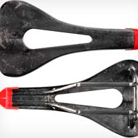 Tune presenta el Skyracer, un sillín de carbono de solo 69 gramos de peso