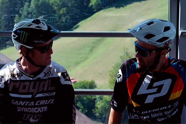 Steve Peat y Nicolas Vouilloz, dos eternos rivales rodando juntos para rememorar viejos tiempos