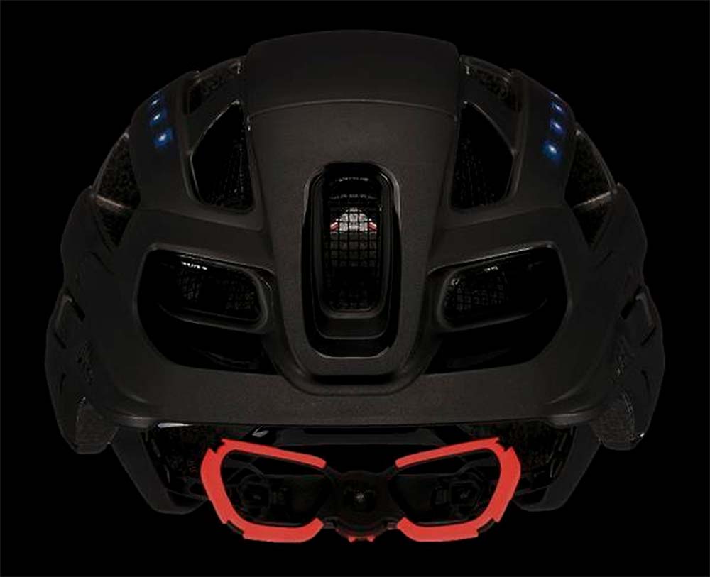 En TodoMountainBike: Uvex Finale Light, un casco urbano de estética MTB con sistema de iluminación LED integrado