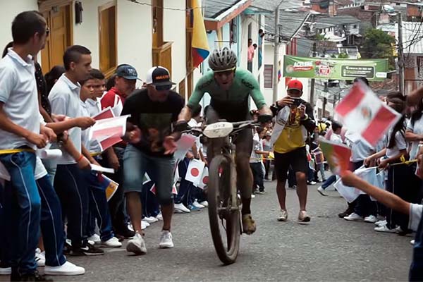 La cuarta etapa de La Leyenda del Dorado 2018 con Ibon Zugasti y Alberto Losada (Orbea Factory Team)