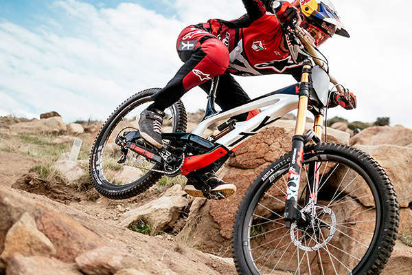 YT Tues 2018, una bicicleta de DH lista para convertirse en campeona del mundo