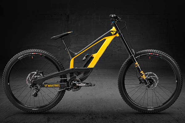 YT Industries presenta la Tues AL de 2019, una máquina de Descenso para competir a precio accesible