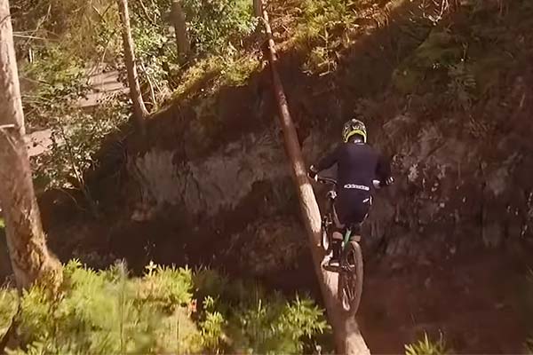 La Orbea Rallon de 2019 en acción con Bertrand Gilles