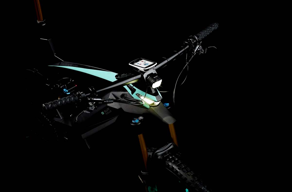 En TodoMountainBike: Bianchi e-SUB, una e-MTB preparada para la aventura con batería de alta capacidad y luces integradas