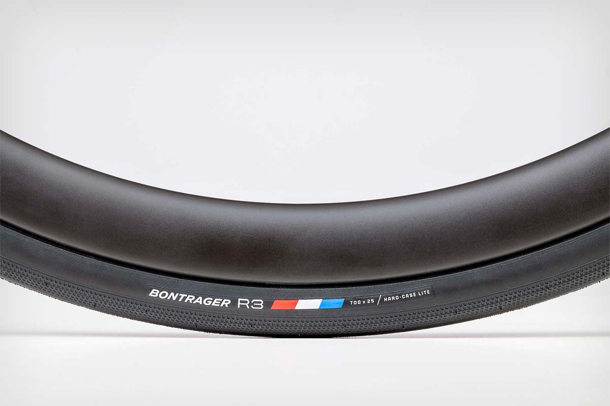 En TodoMountainBike: Bontrager R3 Hard-Case Lite, un neumático de carretera con protección antipinchazos mejorada