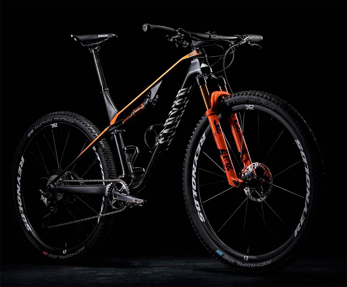 En TodoMountainBike: La Canyon Lux CF SLX de Kristian Hynek para la Absa Cape Epic 2019