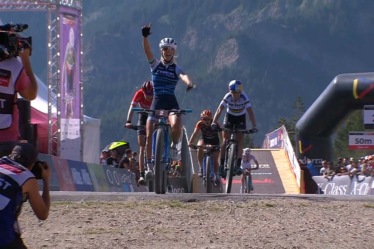 En TodoMountainBike: Copa del Mundo de XCO 2019: Jolanda Neff gana al sprint el Short Track de Vallnord