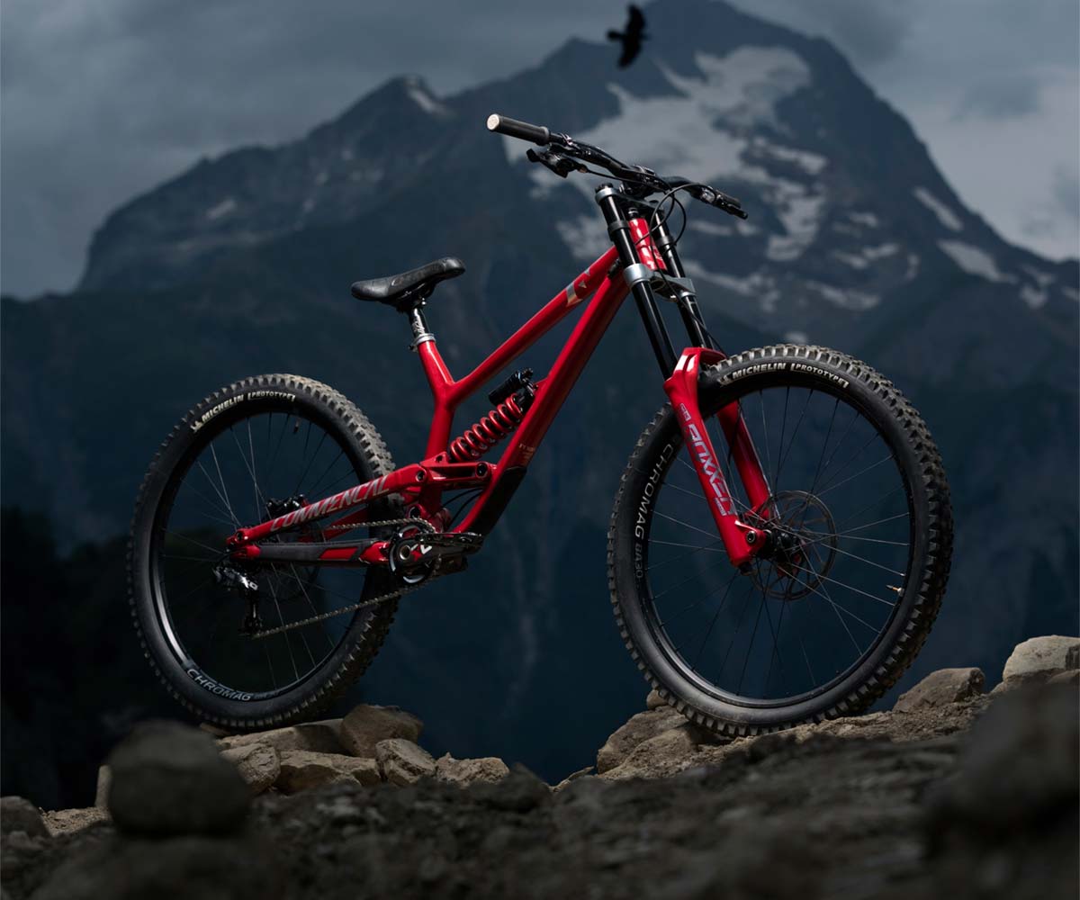 En TodoMountainBike: La Commencal Furious de 2020 estrena cuadro de aluminio 6069, geometría revisada y tres montajes