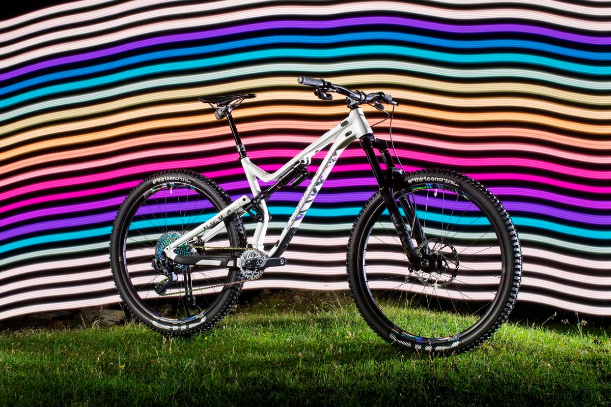 En TodoMountainBike: Commencal celebra su 20º aniversario con la META AM 29 XX Edition, una bici muy especial limitada a 99 unidades