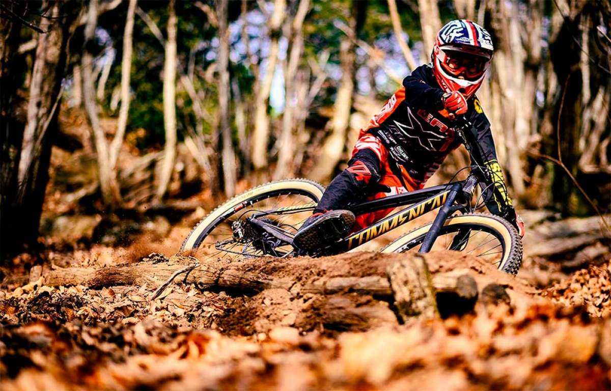 En TodoMountainBike: La Commencal META HT Junior de 2019 en acción con los hermanos Alran