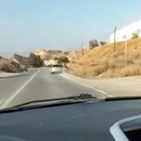Una conductora borracha arrolla a dos ciclistas en una carretera de Almería y es grabada en vídeo