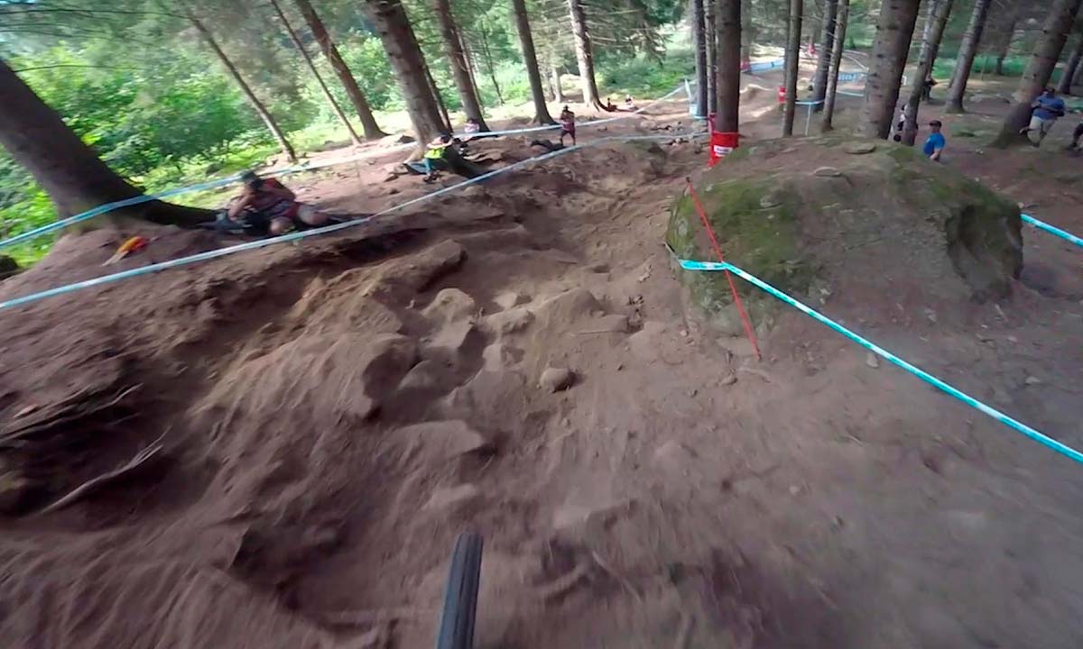 Copa del Mundo de Descenso 2019: reconocimiento del trazado de Val di Sole con Luca Shaw
