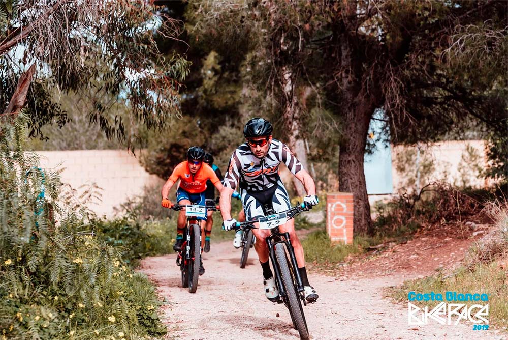 En TodoMountainBike: Costa Blanca Bike Race 2019: Fini y Blums repiten victoria en la segunda etapa y cambio de líderes en féminas