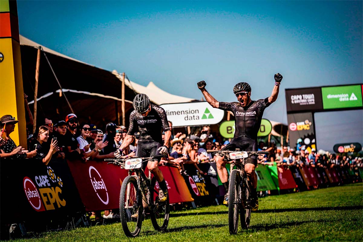 En TodoMountainBike: Cumpliendo un sueño: el reportaje de Ibon Zugasti y Aleix Espargaró en la Absa Cape Epic 2019