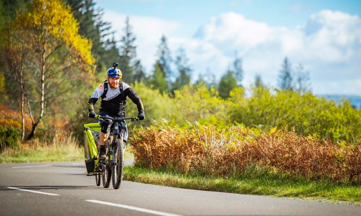 En TodoMountainBike: Danny MacAskill se convierte en un canguro muy peculiar en su primer vídeo propio de YouTube