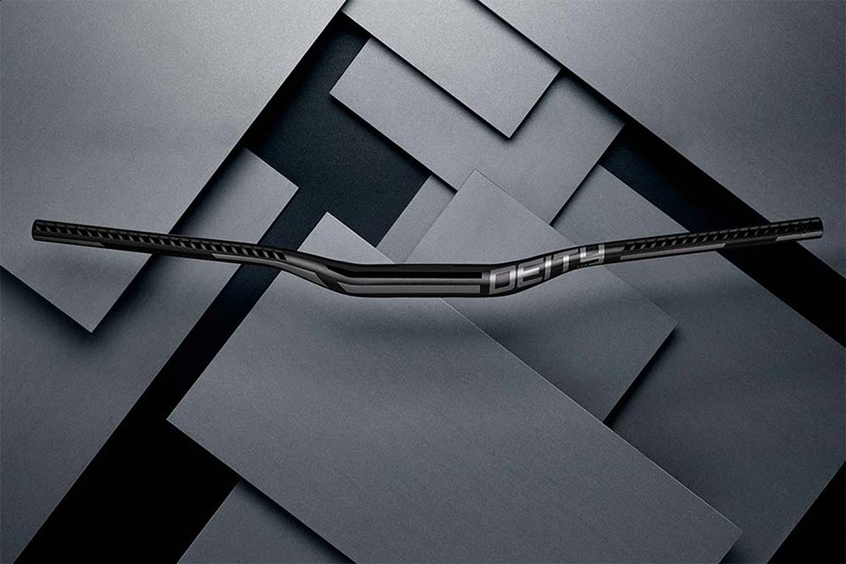 En TodoMountainBike: Deity lanza una completa gama de manillares de aluminio y carbono con 35 mm de diámetro