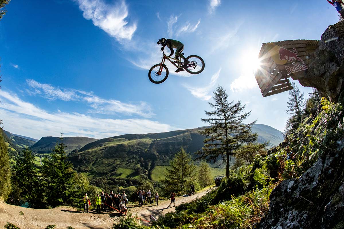 El descenso ganador de Bernard Kerr en la Red Bull Hardline 2019