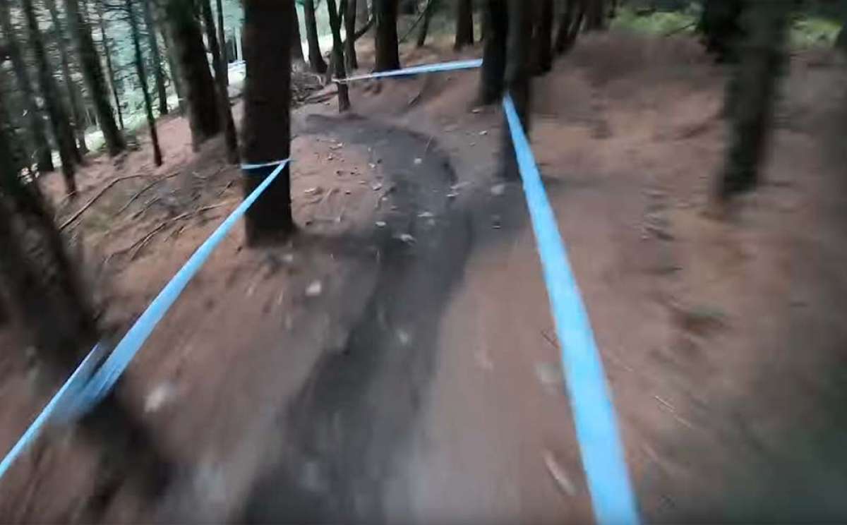 Vertiginoso descenso entre árboles en Innerleithen con Danny Hart