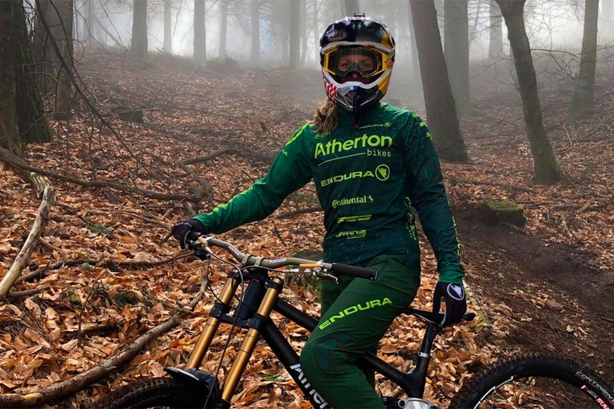 En TodoMountainBike: Endura actualiza su colección MT500 con pantalones, camisetas y una nueva opción de color