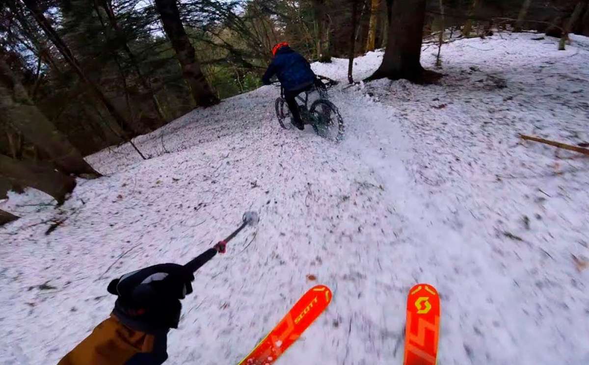 Un esquiador y un 'biker' en la misma pista de descenso, ¿quién es más rápido?
