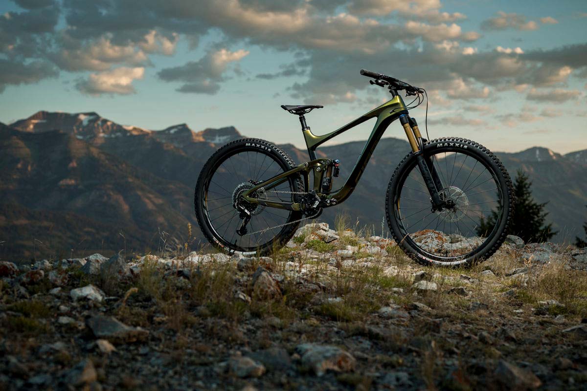 En TodoMountainBike: La Giant Reign 29 de 2020 estrena ruedas grandes para ser más agresiva y rápida que nunca