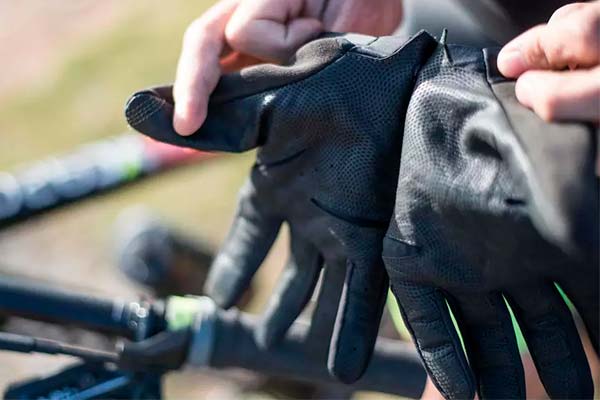 RockRider XC Light, unos guantes de piel de canguro diseñados para amantes del Cross Country