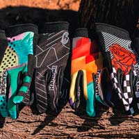 BikeSur Sport introduce en España los llamativos guantes ciclistas de Handske Gloves
