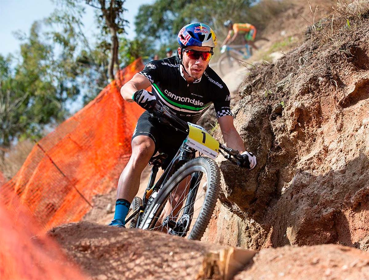 En TodoMountainBike: Nadie puede con Henrique Avancini, campeón de Brasil en las modalidades de XCO y XCM